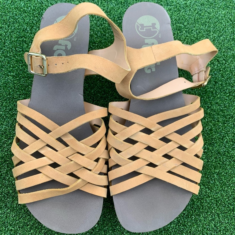 Flogg Sandals - Millie